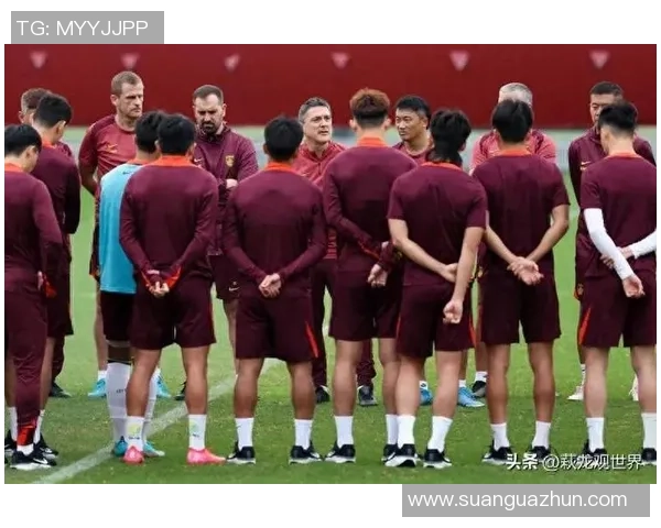 10号球星领衔豪华阵容，足球场上的传奇与激情尽显风采