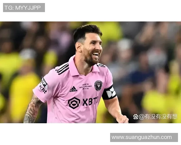 《足球世界精彩纷呈的球星盘点与突破性表现》 《足球世界精彩纷呈的球星盘点与突破性表现》