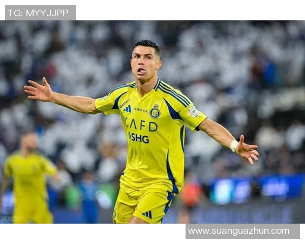 球星展现杂耍足球技艺炫目操作点燃球迷热情全场氛围高潮不断