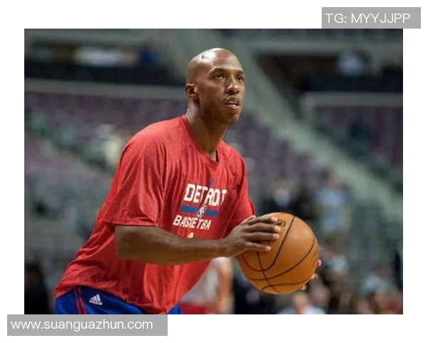 足球传奇人生：从草根到世界巅峰的奋斗历程揭秘